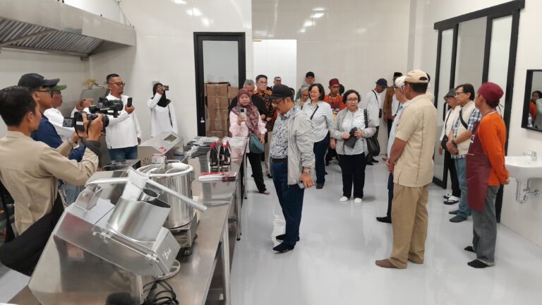 Kunjungan Menteri Bappenas ke Kampung Ilmu yang Penuh Inspirasi