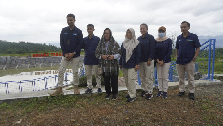 Kunjungan Direktur PJT II di Kampung Ilmu