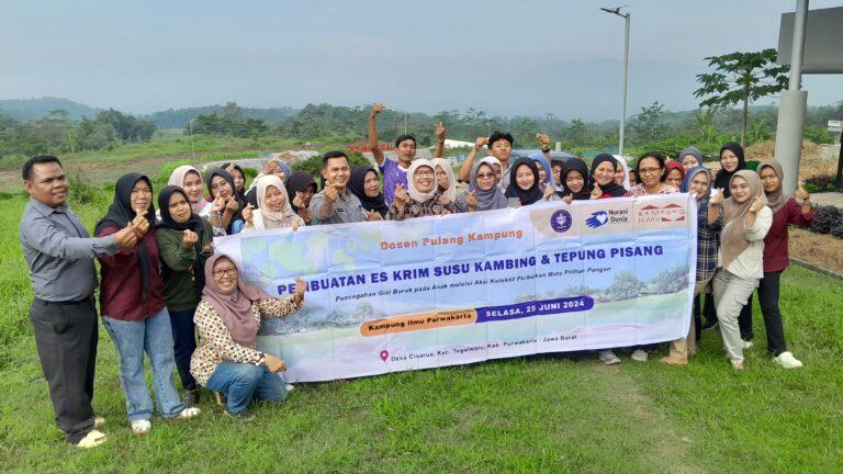 Membangun Potensi Lokal: Pelatihan Es Krim Susu Kambing dan Tepung Pisang di Kampung Ilmu