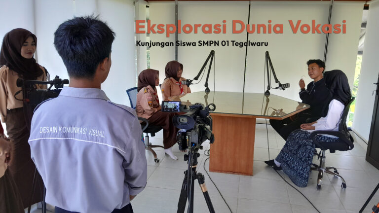 Eksplorasi Dunia Vokasi: Kunjungan SMPN 01 Tegalwaru
