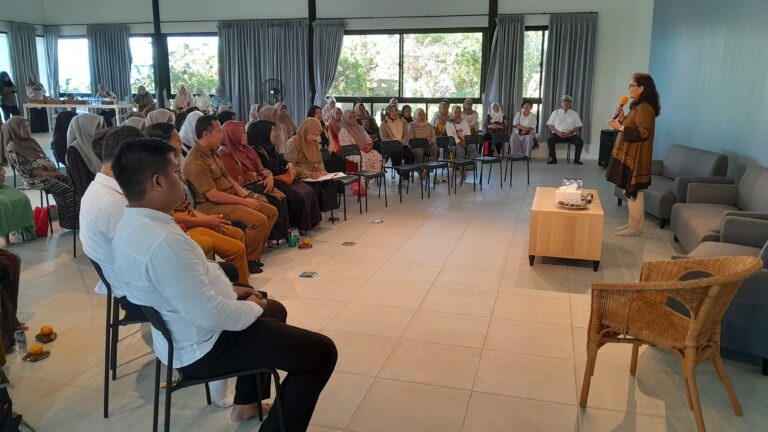 Pengmas F. Psikologi UI Tutup Kegiatan Tahun 2025 di Kampung Ilmu