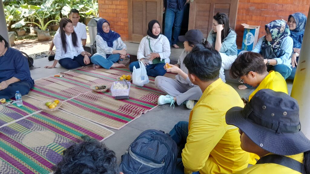 Siti Kader Desa Cisarua.jpg